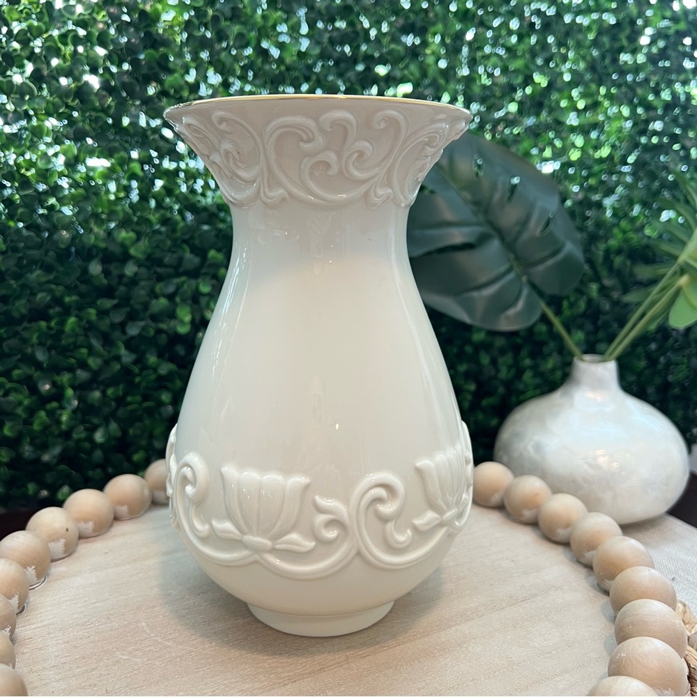 New Lenox Gold Trim Lotus Ceramic Vase |Collectible | Floral | Scroll | HTF